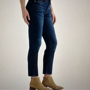 Lucky Brand high rise straight size 10/30R- Zoe Sculpt-ed series